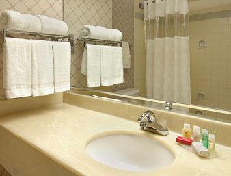 Ramada By Wyndham Hawthorne/lax Hotel Hawthorne