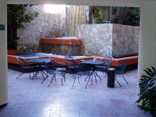 Ramada By Wyndham Hawthorne/lax 2*