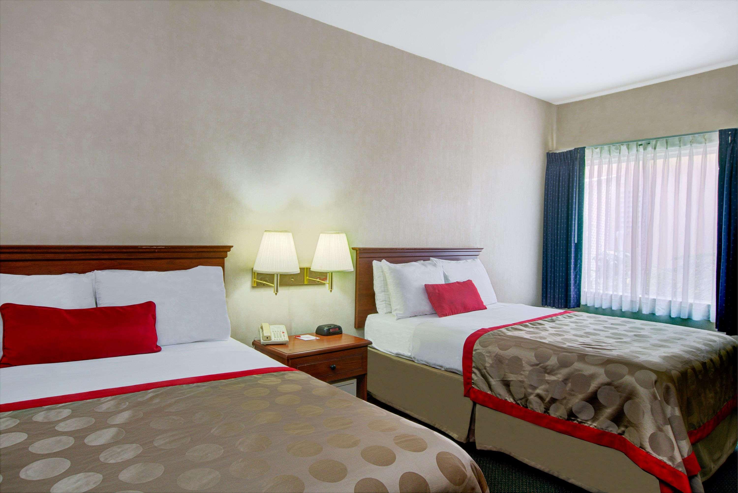 Hotel Ramada By Wyndham Hawthorne/lax Hawthorne