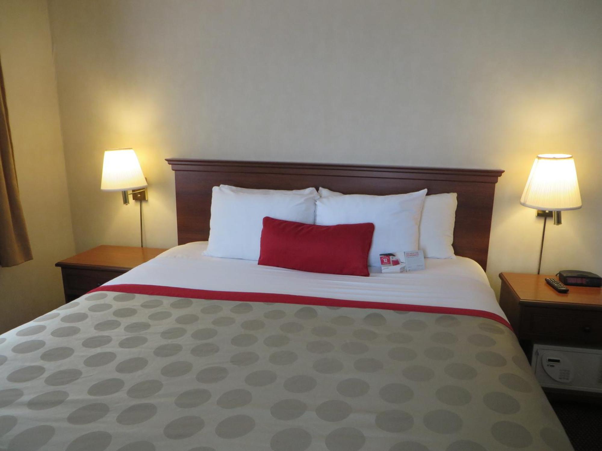 Hotel Ramada By Wyndham Hawthorne/lax 2*